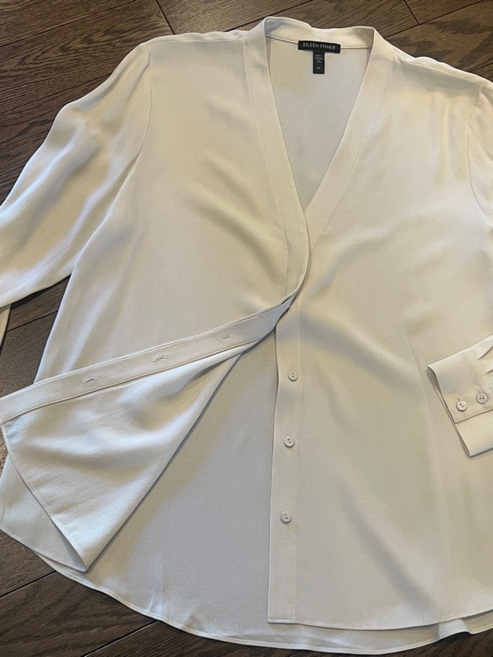 ✨ Eileen Fisher 100% Silk V-Neck Blouse | Ivory White | Size S/P - Picture 4 of 7